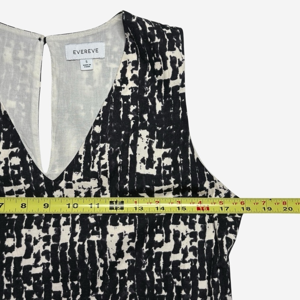EVEREVE Giana Tiered Shift Dress • Black & Ivory Abstract Print • Size Small - Picture 6 of 10